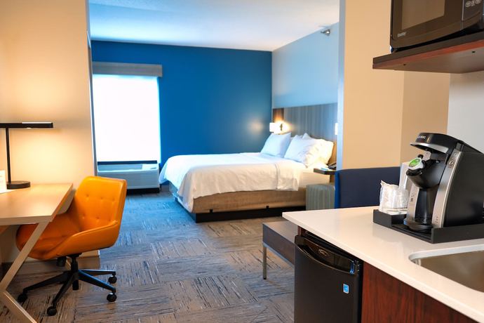 Imagen de la habitación del Hotel Holiday Inn Express And Suites Tampa Northwest - Oldsmar, An Ihg. Foto 10