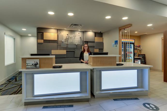 Imagen de los interiores del Hotel Holiday Inn Express And Suites Troy, An Ihg. Foto 18