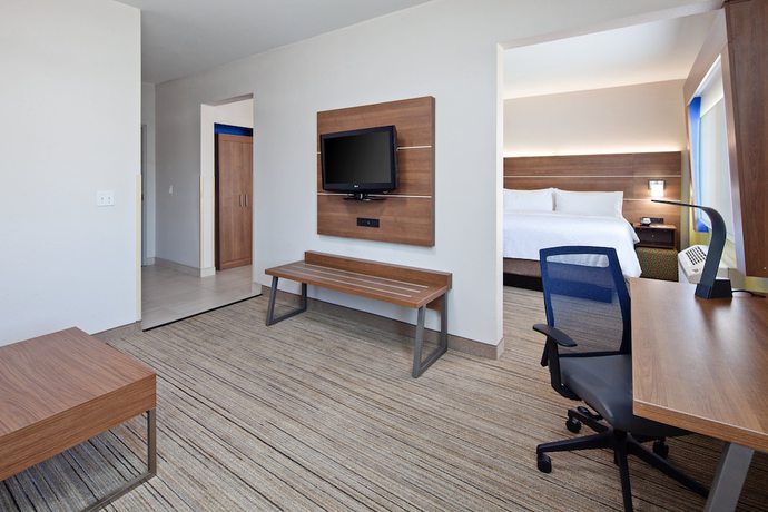 Imagen de la habitación del Hotel Holiday Inn Express And Suites Tulare, An Ihg. Foto 5