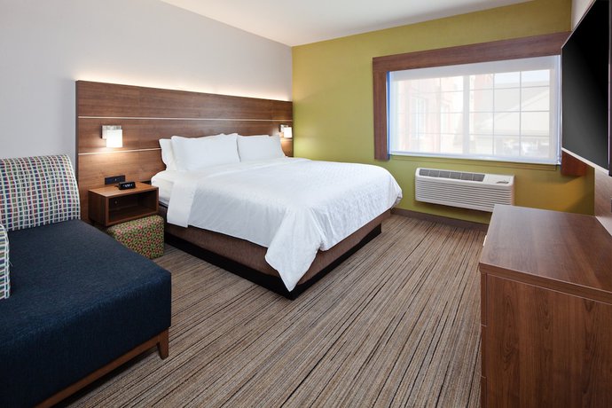 Imagen de la habitación del Hotel Holiday Inn Express And Suites Tulare, An Ihg. Foto 13