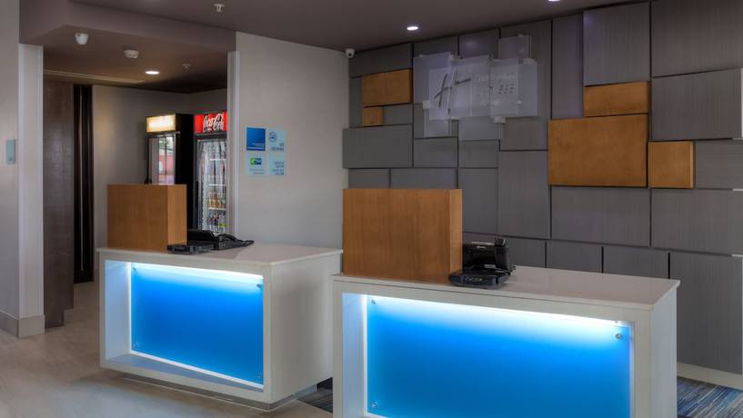Imagen de los interiores del Hotel Holiday Inn Express And Suites Tulsa Midtown, An Ihg. Foto 19