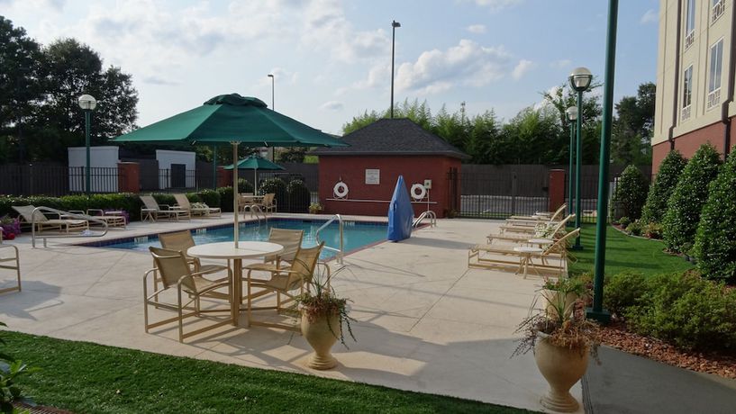 Imagen de la piscina del Hotel Holiday Inn Express And Suites Tuscaloosa-university, An Ihg. Foto 18