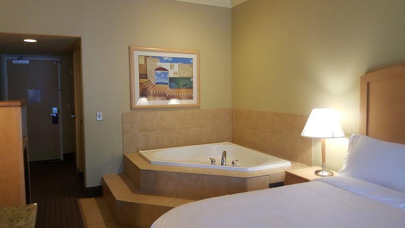 Imagen de la habitación del Hotel Holiday Inn Express And Suites Vacaville, An Ihg. Foto 5