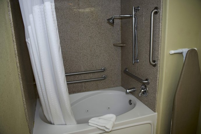 Imagen de la habitación del Hotel Holiday Inn Express And Suites Vacaville, An Ihg. Foto 6
