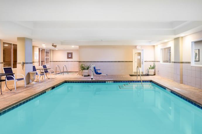 Imagen de la piscina del Hotel Holiday Inn Express And Suites Vacaville, An Ihg. Foto 19