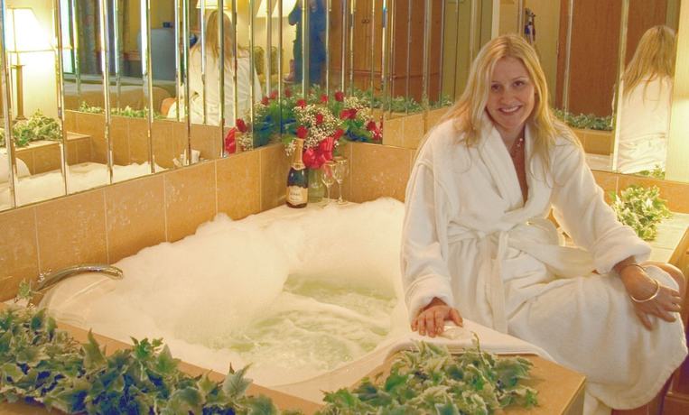 Imagen de la habitación del Hotel Holiday Inn Express And Suites Watertown-thousand Island, An Ihg. Foto 3