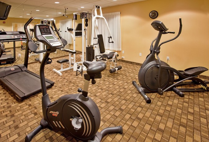 Imagen de los interiores del Hotel Holiday Inn Express And Suites Wichita Airport, An Ihg. Foto 16