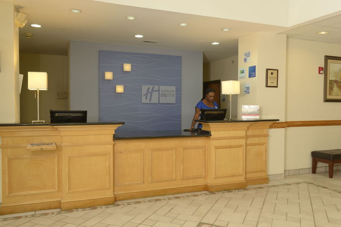 Imagen de los interiores del Hotel Holiday Inn Express And Suites Wilson-downtown. Foto 10