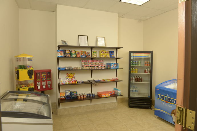 Imagen del bar/restaurante del Hotel Holiday Inn Express And Suites Wilson-downtown. Foto 3