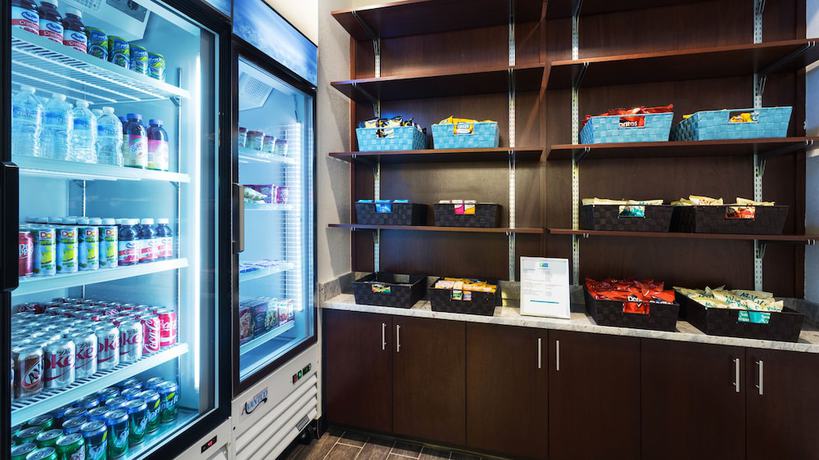 Imagen de los interiores del Hotel Holiday Inn Express And Suites Wyomissing, An Ihg. Foto 15