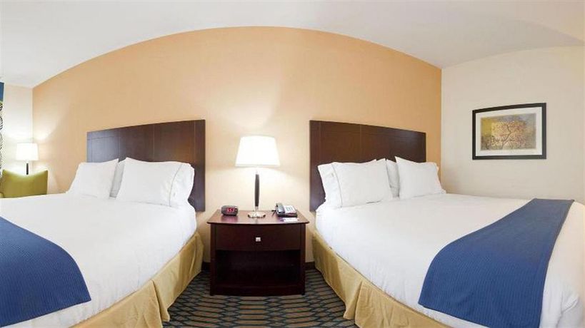 Imagen del bar/restaurante del Hotel Holiday Inn Express Andalusia. Foto 4