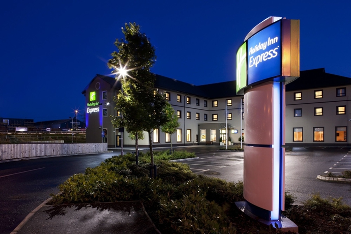 Imagen general del Hotel Holiday Inn Express Antrim, An Ihg. Foto 1