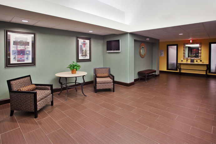 Imagen de los interiores del Hotel Holiday Inn Express Apex - Raleigh. Foto 11