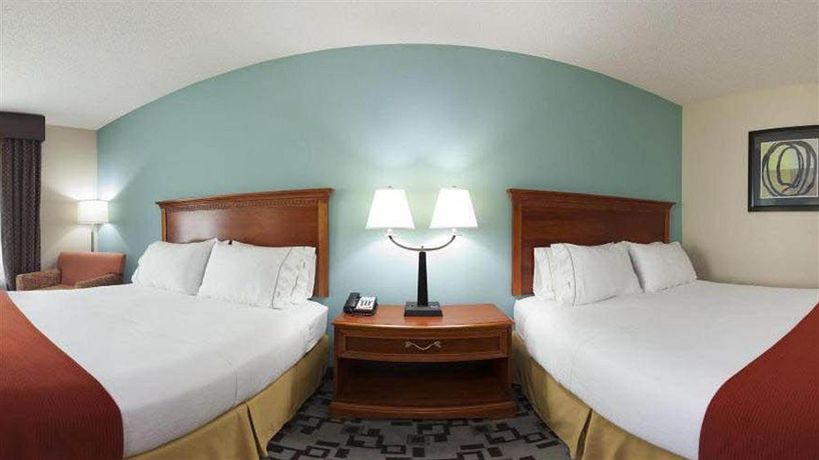 Imagen de la piscina del Hotel Holiday Inn Express Apex - Raleigh. Foto 16