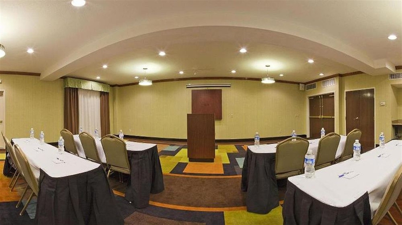 Imagen de los interiores del Hotel Holiday Inn Express Arlington, An Ihg. Foto 12