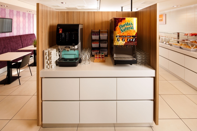 Imagen del bar/restaurante del Hotel Holiday Inn Express Arnhem, An Ihg. Foto 3