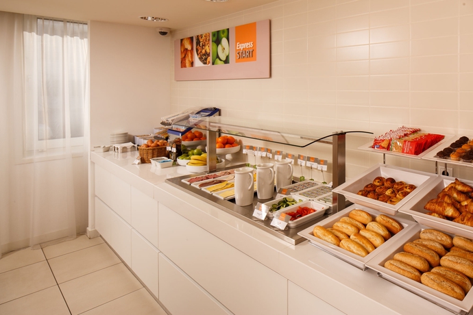 Imagen del bar/restaurante del Hotel Holiday Inn Express Arnhem, An Ihg. Foto 7