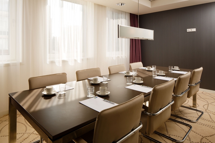 Imagen de los interiores del Hotel Holiday Inn Express Arnhem, An Ihg. Foto 16