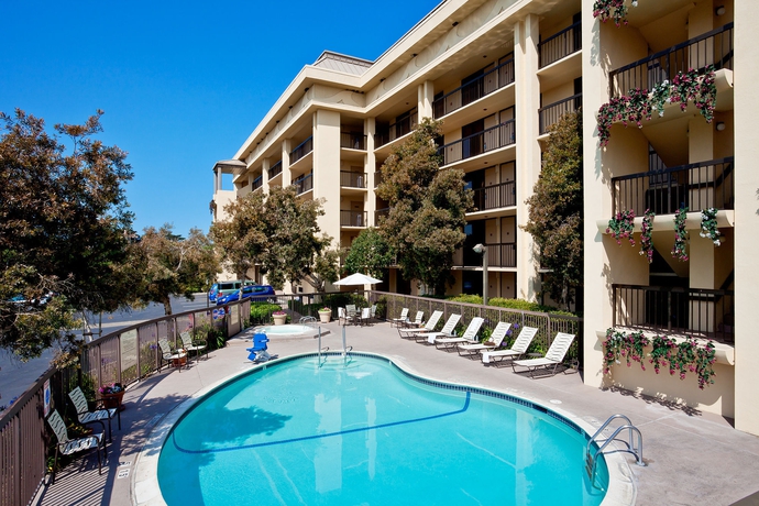 Imagen de la piscina del Hotel Holiday Inn Express At Monterey Bay, An Ihg. Foto 11