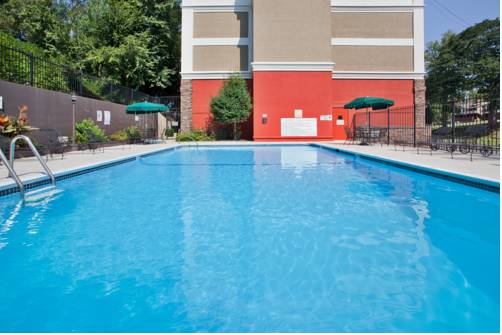 Imagen de la piscina del Hotel Holiday Inn Express Athens - University Area. Foto 11