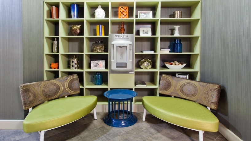 Imagen de los interiores del Hotel Holiday Inn Express Atlanta Galleria Ballpark Area. Foto 19