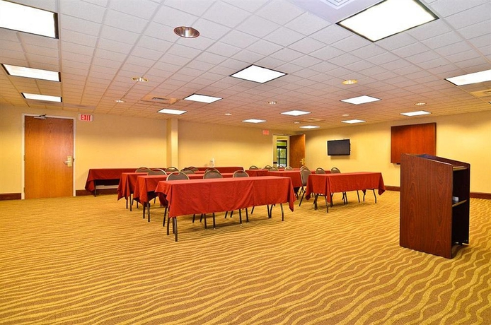 Imagen de los interiores del Hotel Holiday Inn Express Atlanta Ne I-85 Clairmont, An Ihg. Foto 15