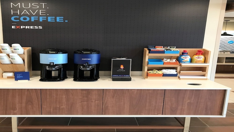 Imagen del bar/restaurante del Hotel Holiday Inn Express Atmore. Foto 5