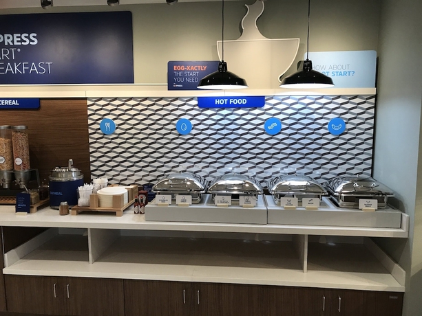 Imagen del bar/restaurante del Hotel Holiday Inn Express Atmore. Foto 6