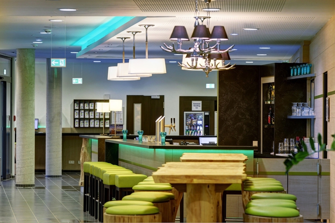 Imagen del bar/restaurante del Hotel Holiday Inn Express Augsburg, An Ihg. Foto 4