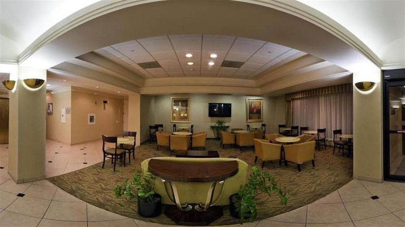 Imagen de los interiores del Hotel Holiday Inn Express Baltimore-Bwi Airport West. Foto 9