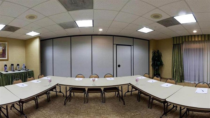 Imagen de los interiores del Hotel Holiday Inn Express Baltimore-Bwi Airport West. Foto 13