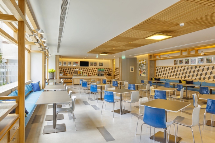 Imagen del bar/restaurante del Hotel Holiday Inn Express Bangkok Sathorn. Foto 7