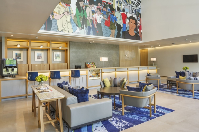 Imagen de los interiores del Hotel Holiday Inn Express Bangkok Sathorn. Foto 15