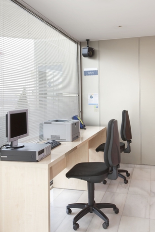 Imagen de los interiores del Hotel Holiday Inn Express Barcelona - Molins De Rei, An Ihg. Foto 16