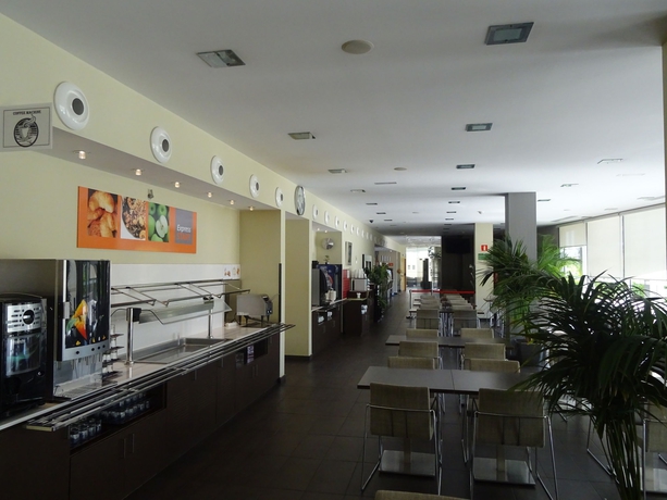 Imagen del bar/restaurante del Hotel Holiday Inn Express Barcelona - Sant Cugat, An Ihg. Foto 2