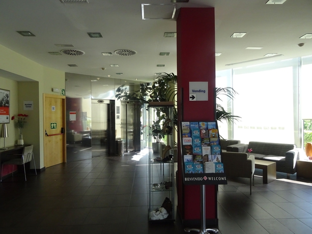 Imagen de los interiores del Hotel Holiday Inn Express Barcelona - Sant Cugat, An Ihg. Foto 14