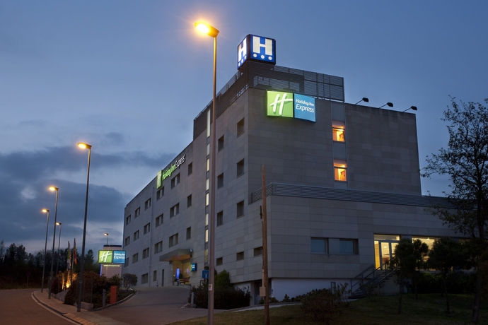 Imagen de los exteriores del Hotel Holiday Inn Express Barcelona-montmeló, An Ihg. Foto 9