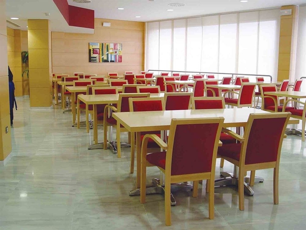 Imagen del bar/restaurante del Hotel Holiday Inn Express Barcelona-montmeló, An Ihg. Foto 4