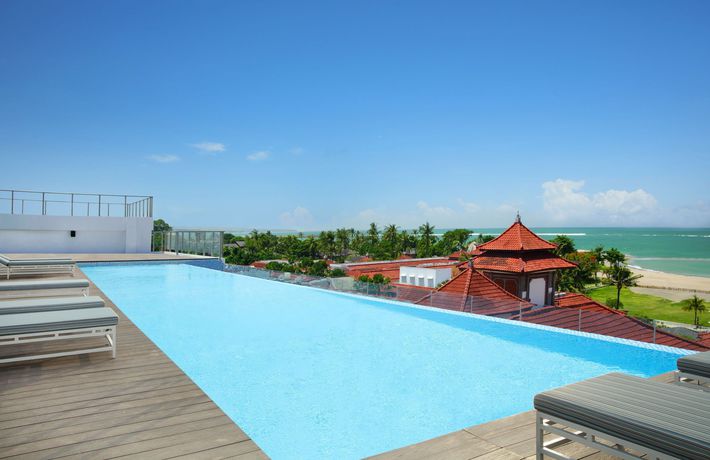 Imagen de la piscina del Hotel Holiday Inn Express Baruna Bali. Foto 16