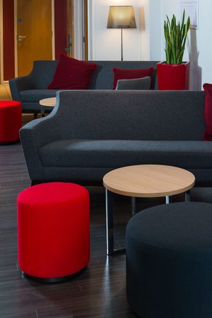 Imagen del bar/restaurante del Hotel Holiday Inn Express Bath, An Ihg. Foto 2