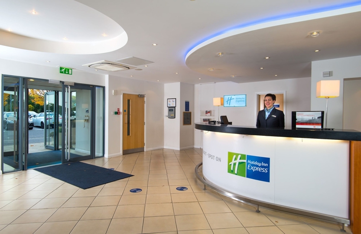 Imagen de los interiores del Hotel Holiday Inn Express Bedford, An Ihg. Foto 19