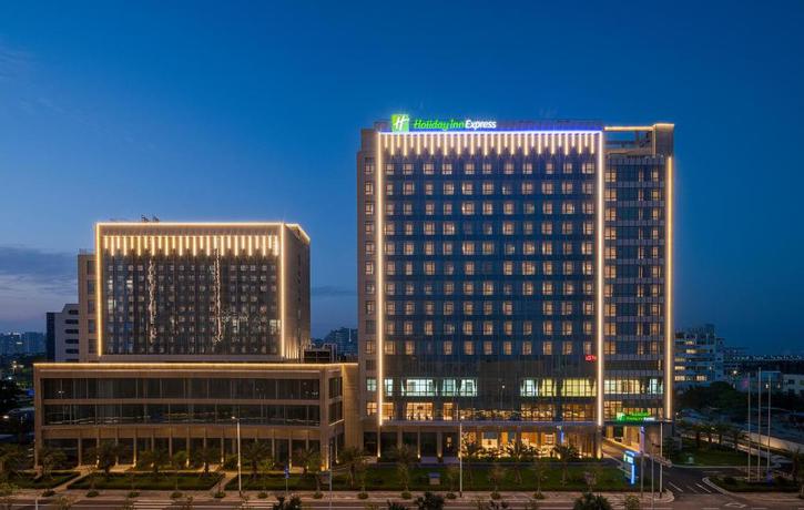 Imagen de los exteriores del Hotel Holiday Inn Express Beihai Silver Beach, An Ihg. Foto 9