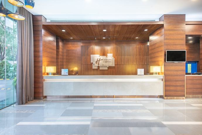 Imagen de los interiores del Hotel Holiday Inn Express Beijing Dongzhimen. Foto 18