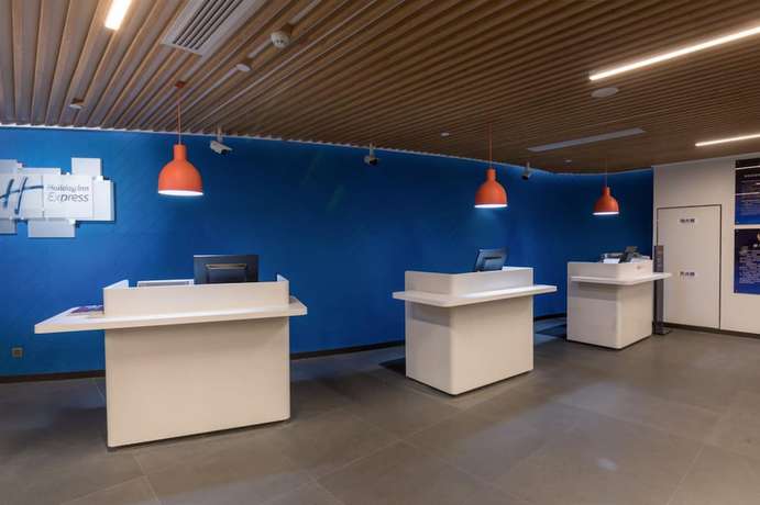 Imagen de los interiores del Hotel Holiday Inn Express Beijing Shijingshan Lakeview. Foto 18