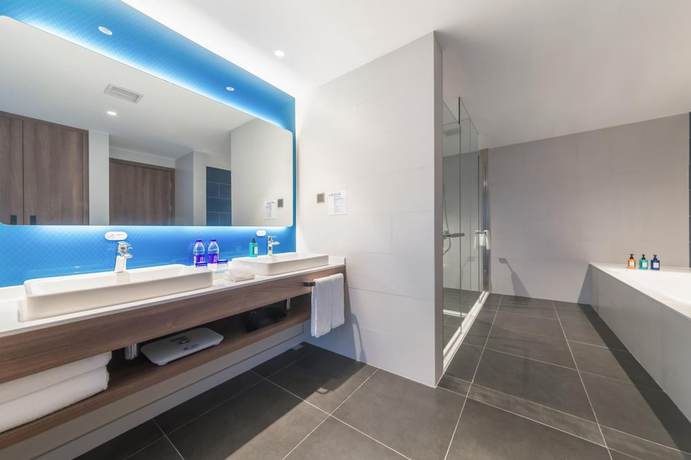 Imagen de la habitación del Hotel Holiday Inn Express Beijing Shijingshan Lakeview. Foto 16