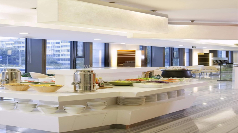 Imagen del bar/restaurante del Hotel Holiday Inn Express Beijing Temple Of Heaven, An Ihg. Foto 5