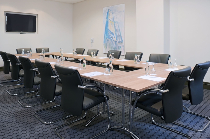 Imagen de los interiores del Hotel Holiday Inn Express Belfast City-Queen's Quarter. Foto 13