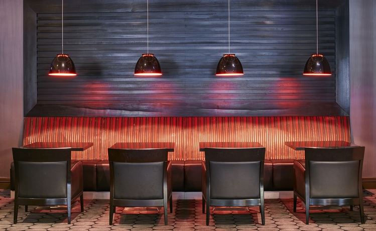 Imagen del bar/restaurante del Hotel Holiday Inn Express Belfast City-Queen's Quarter. Foto 5