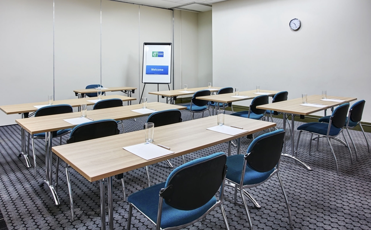 Imagen de los interiores del Hotel Holiday Inn Express Belfast City-Queen's Quarter. Foto 16