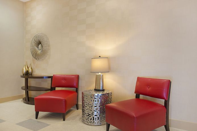 Imagen de los interiores del Hotel Holiday Inn Express Berea. Foto 17